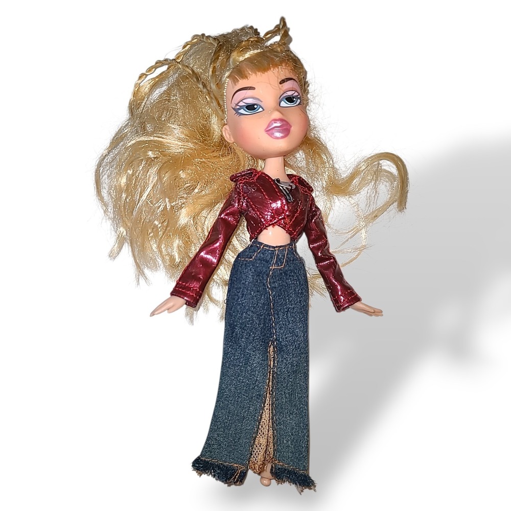 2002 Bratz Xpress It Chloe Doll MGA Blonde w Outfit No Shoes As Is Vintage